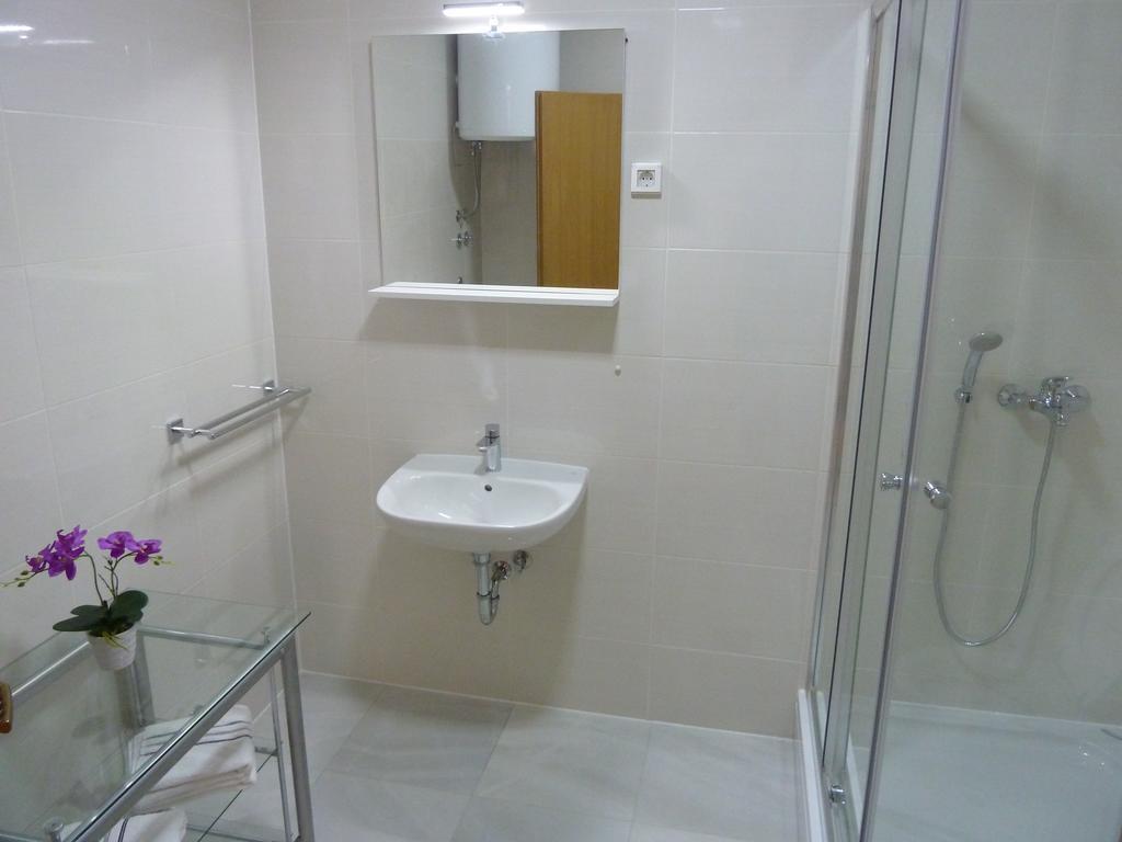Apartment Ivan-Experience 3 Bedrooms Ljubuski Bagian luar foto
