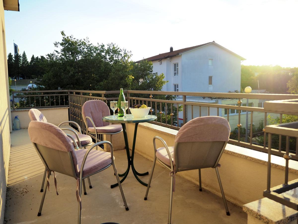 Apartment Ivan-Experience 3 Bedrooms Ljubuski Bagian luar foto
